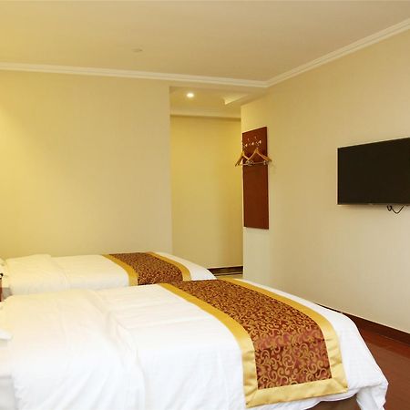 Greentree Alliance Shanghai Chongming Bayi Road Walking Street Hotel Exterior foto