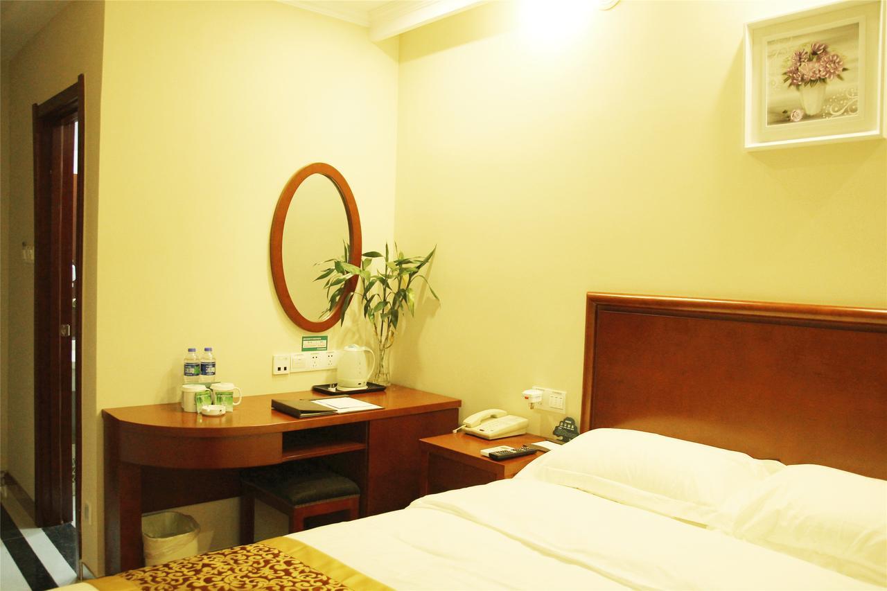 Greentree Alliance Shanghai Chongming Bayi Road Walking Street Hotel Exterior foto